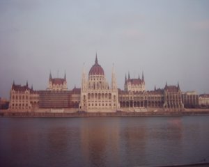 madjarski, parlament1